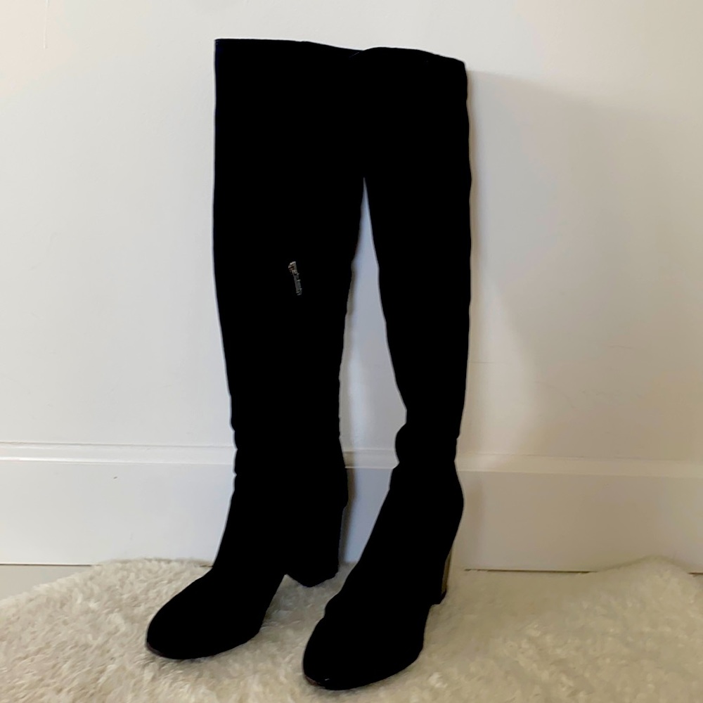 Tall heel boots black